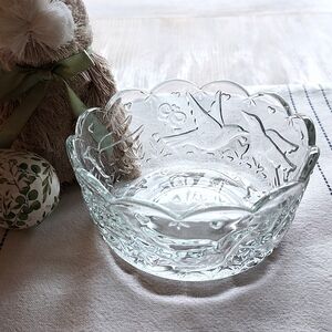 Vtg Scalloped Dove Bowl